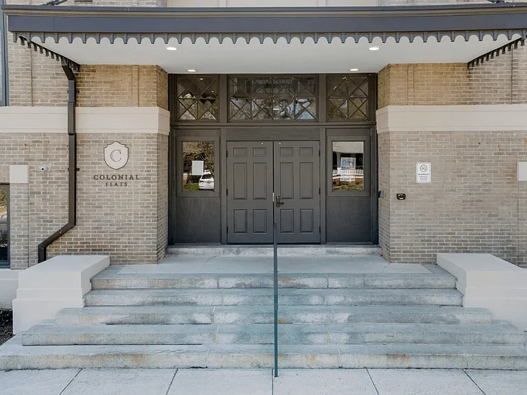 Colonial Flats — Photo 6