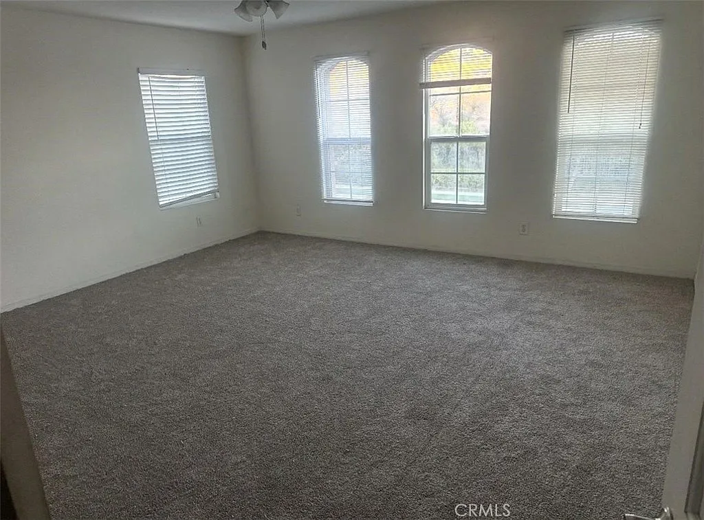 4 bed, 3136 sqft, $4,850 — Photo 3