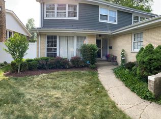 6920 N Chicora Ave, Chicago, IL