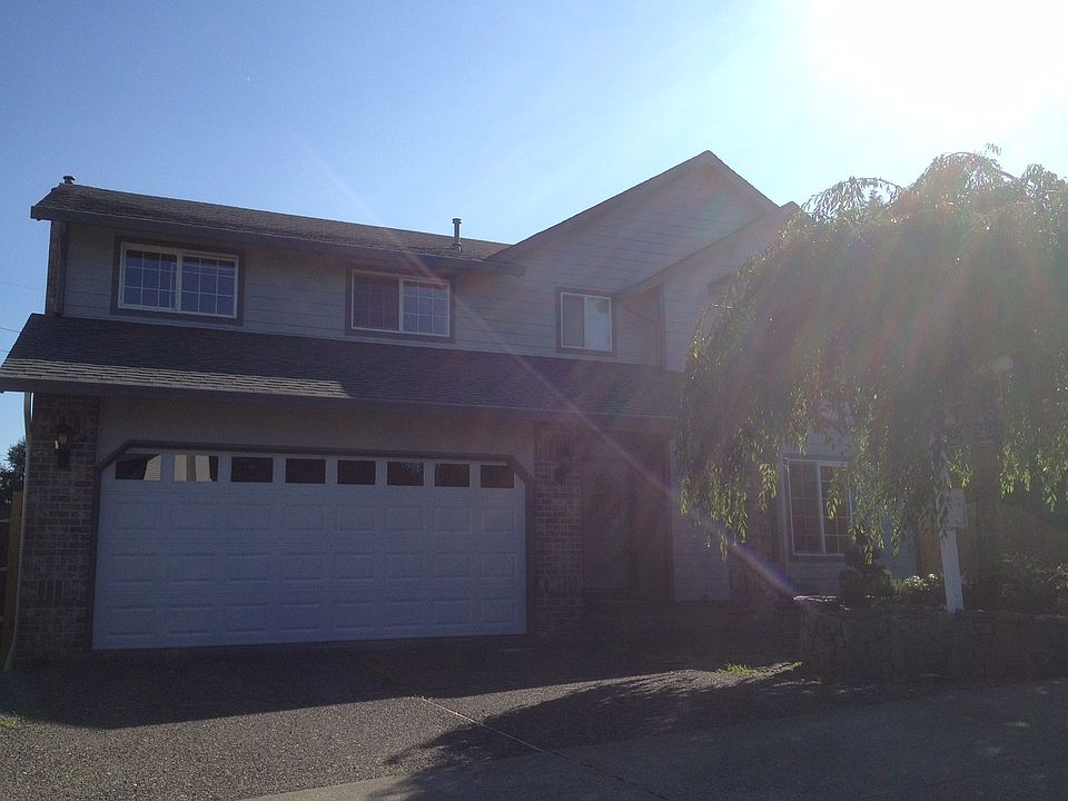 2nd image of 14017 NE 40th St
