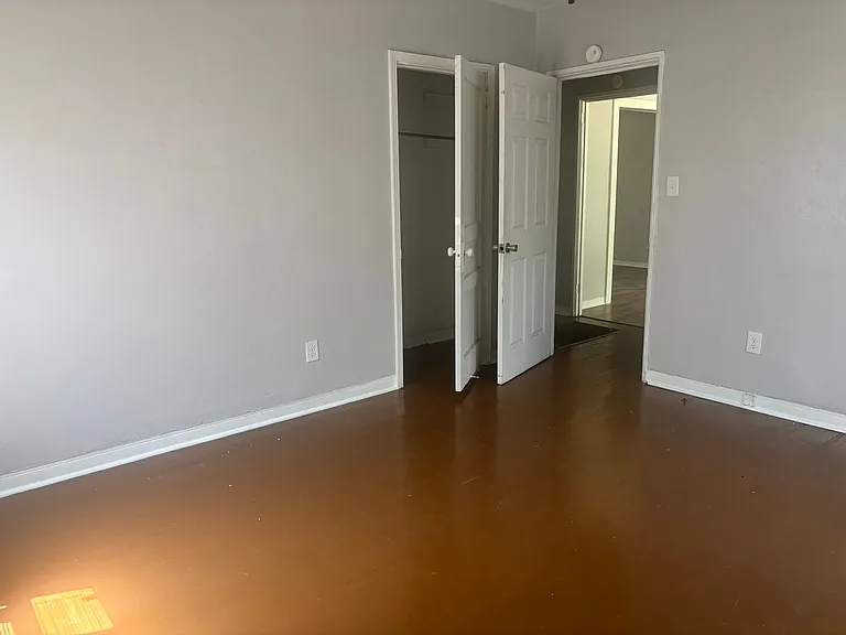 235 Broadmoor Dr — Photo 7