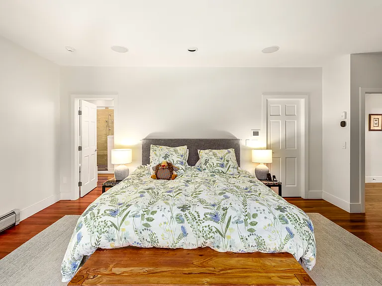 271 Thomas Pasture Rd — Photo 17