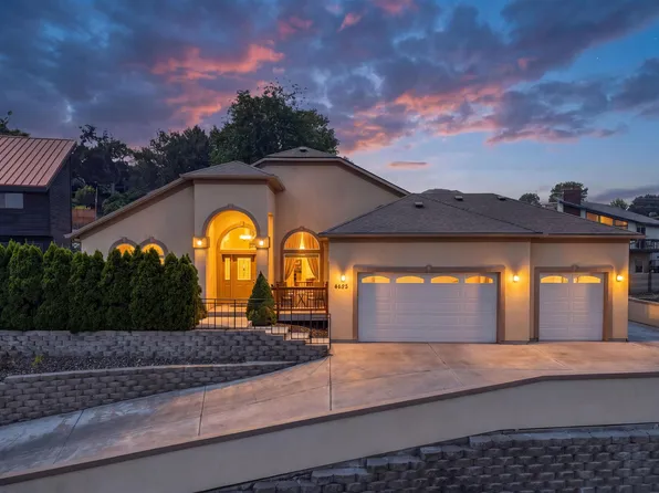 4455 King Dr, West Richland, WA 99353