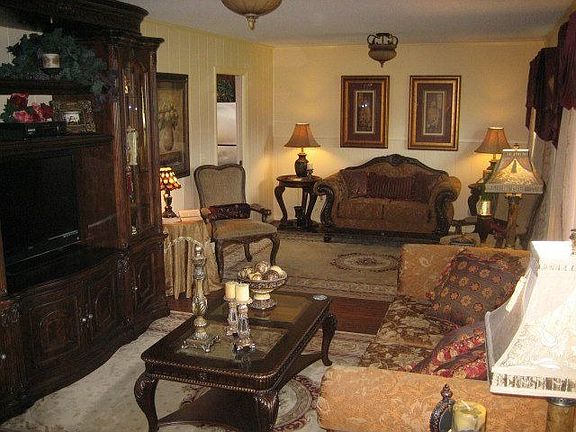 2nd image of 189 Worrell Est
