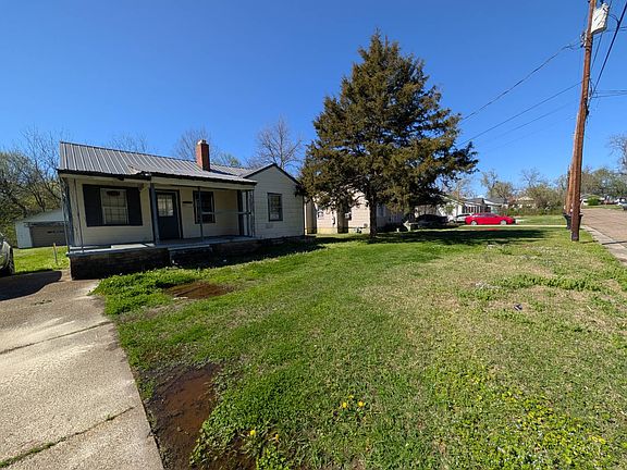 3rd image of 1203 Vinson Ave