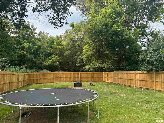 2nd image of 205 Court Dr
