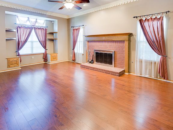 3rd image of 413 Wilburn Heights