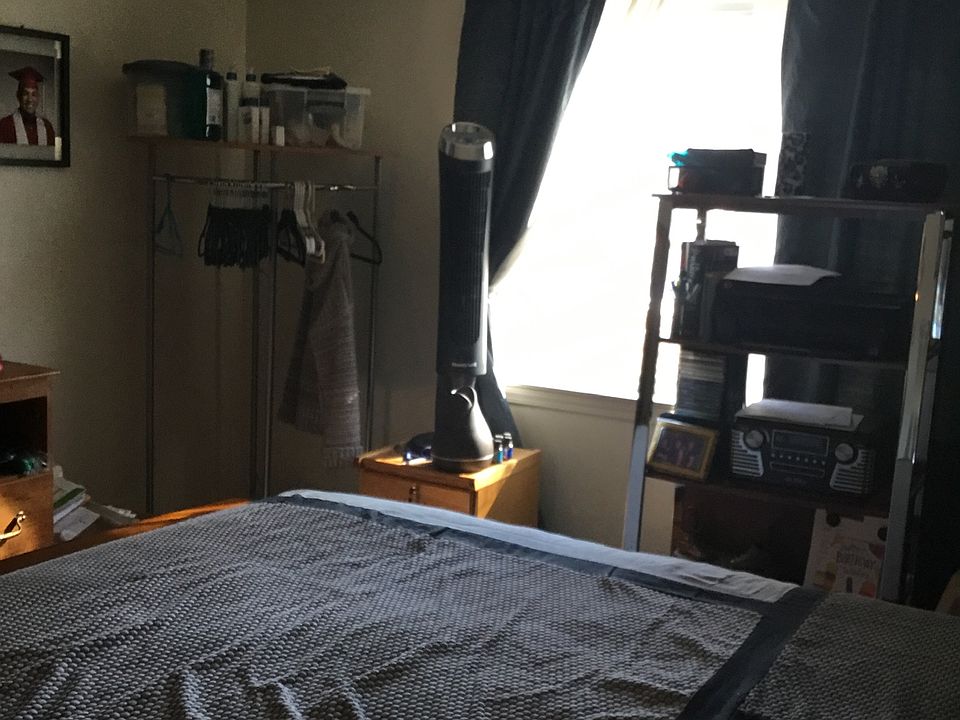 2nd image of 355 Dix Cir