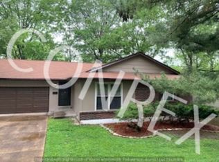 2525 Derhake Rd, Florissant, MO 63033