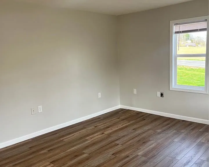 2428 Princeton Rd — Photo 5
