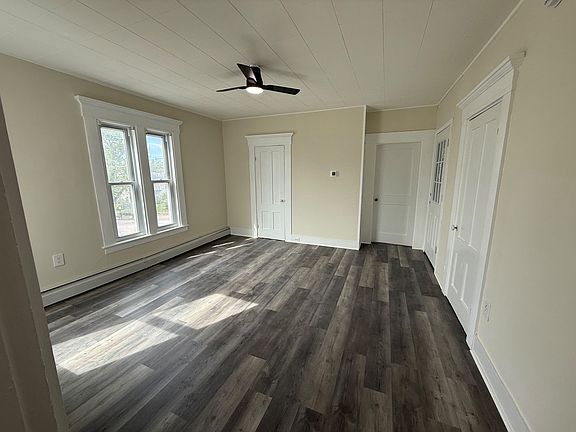 3rd image of 503 Hanover St Unit 2