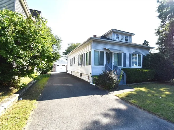 819 McKinstry Ave, Chicopee, MA 01020