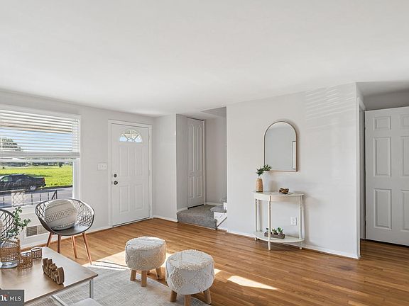 5th image of 1006 Middleborough Rd