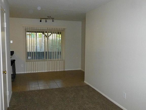 5th image of 1035 W Carter Dr