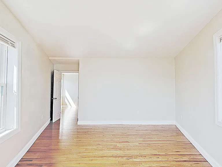1043 Winthrop Ave — Photo 13