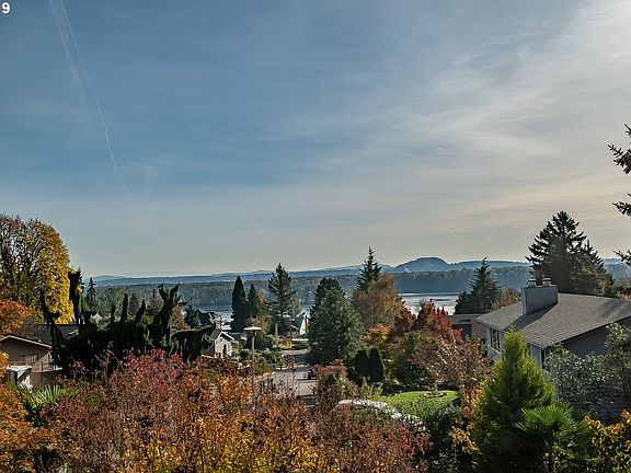 2nd image of 2104 SE 106th Ave