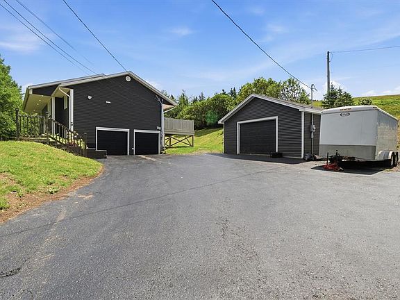 3rd image of 9 Roberts Road