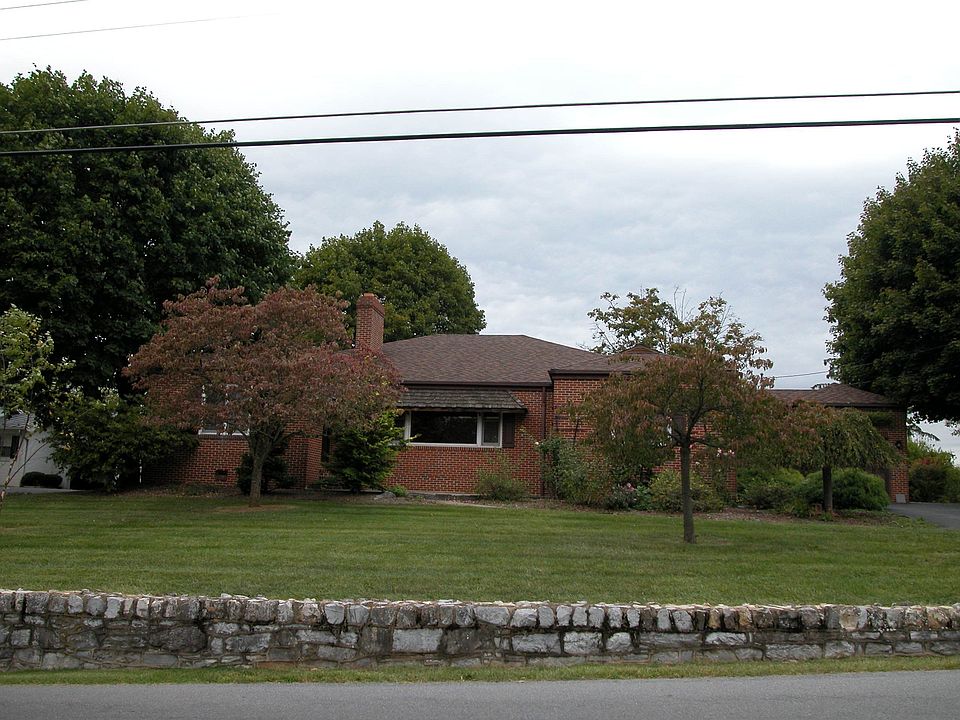 2nd image of 67 Showers Ln