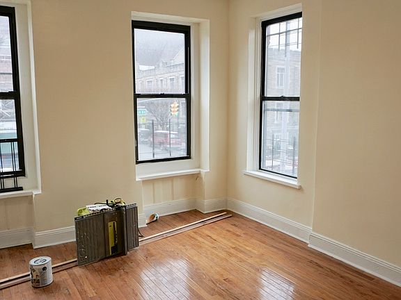 5th image of 443 Marcus Garvey Ave #2R