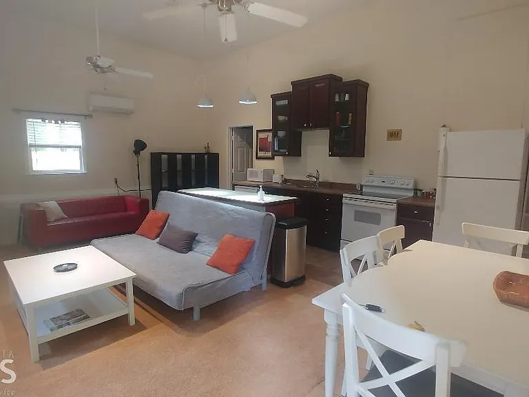 180 Cedar Cir — Photo 4
