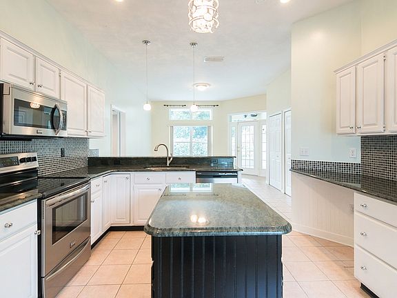 3rd image of 3480 Woodley Park Pl
