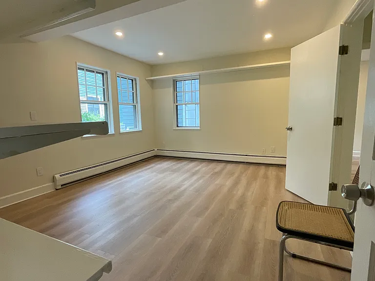 49 Irving St #3 — Photo 22