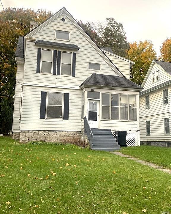 1st image of 412 Douglas St
