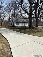 1st image of 15843 McGuire St