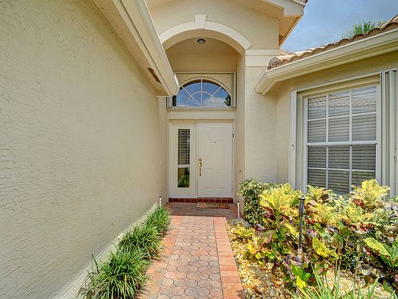 2nd image of 13524 Cordoba Lake Way