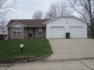 1113 Ashton Cir W, Fulton, MO 65251