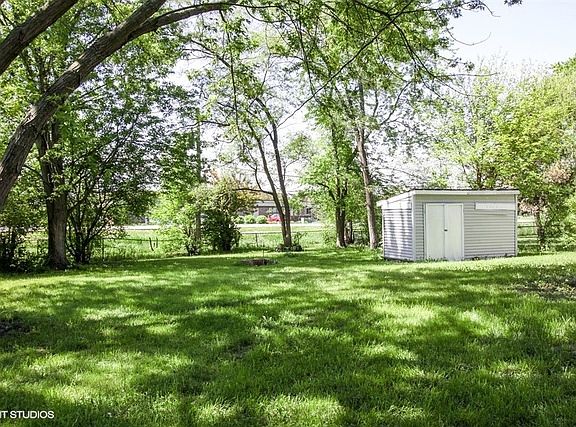 2nd image of 1722 S Green Meadows Blvd