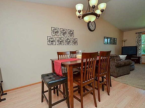 4th image of 518 Ashford Dr NE