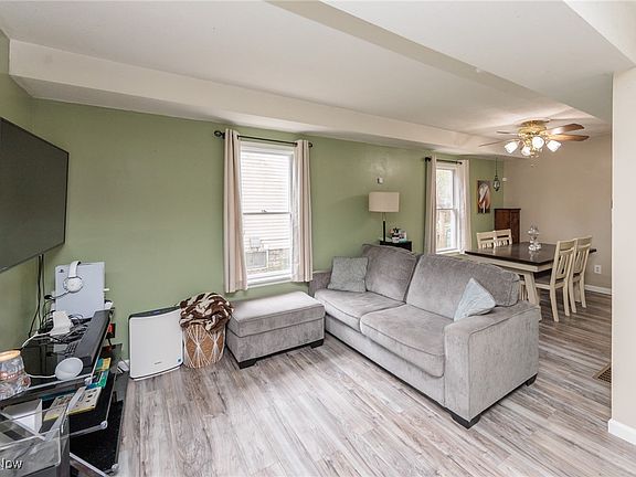 4th image of 2436 Talbot St