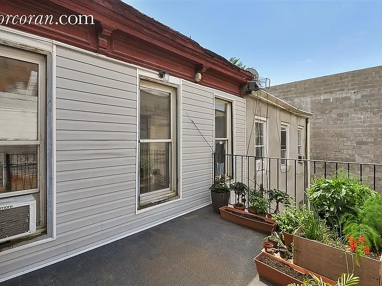 255 Boerum St #2 — Photo 9