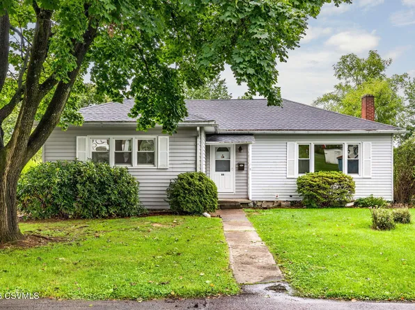88 Maple St, Danville, PA 17821