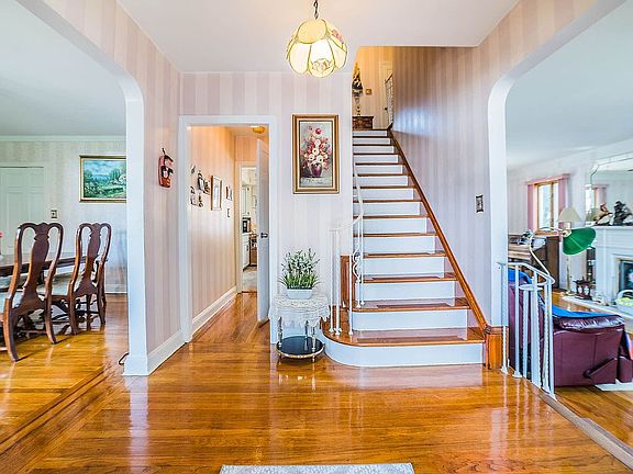 5th image of 6403 Cromwell Cres