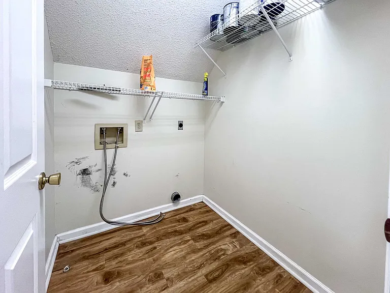 1321 Shadybrook Cove Ln — Photo 16