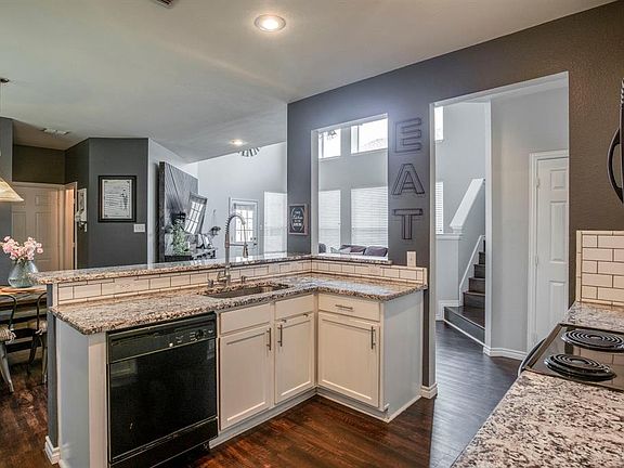5th image of 10057 Cedar Lake Dr