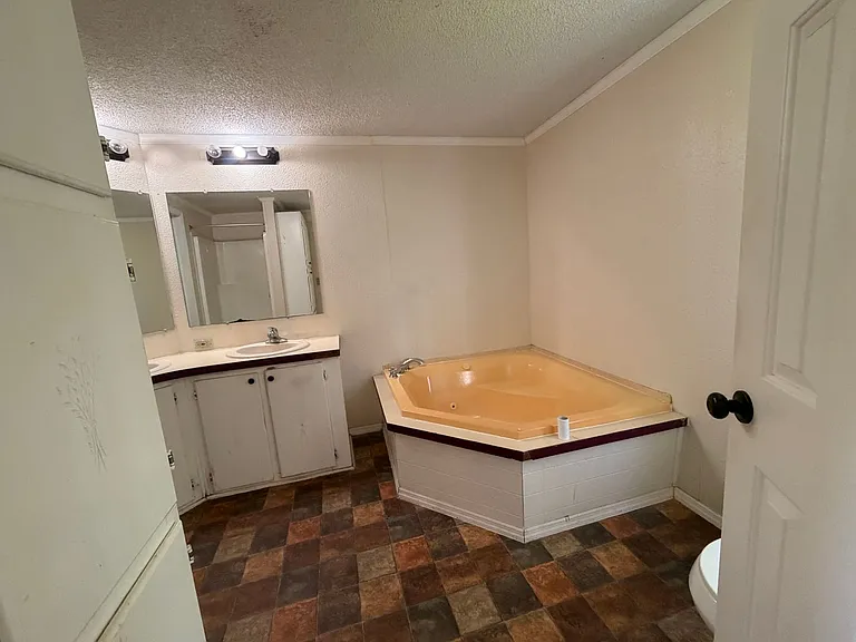 460 Crow Mountain Rd — Photo 10