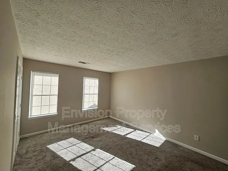 6388 Charter Way — Photo 12