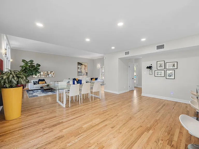 5600 Blueridge Ct — Photo 11