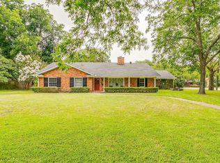 913 Forrest Ave, Cleburne, TX 76033