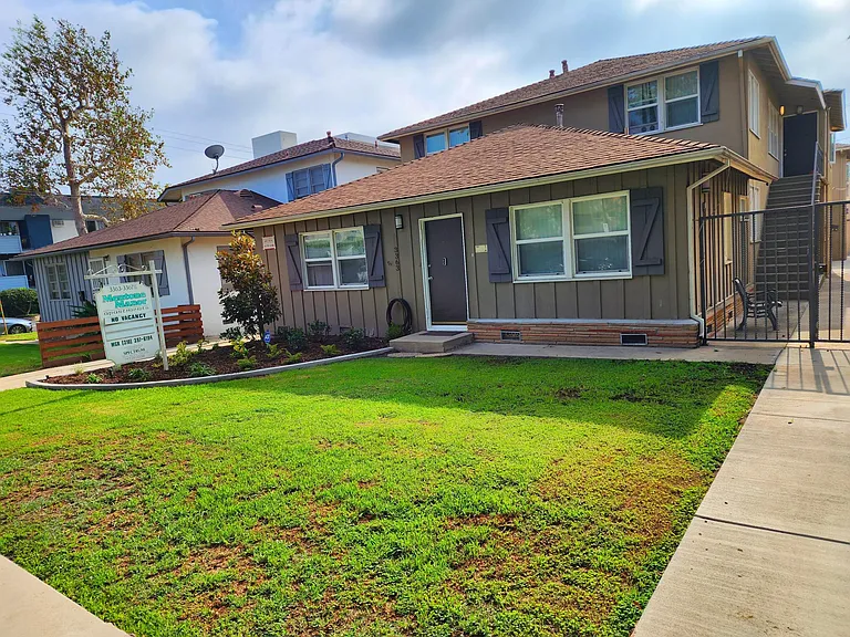 3367 Mentone Ave — Photo 1