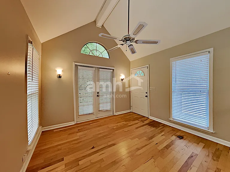 2262 Byron Ct SW — Photo 21