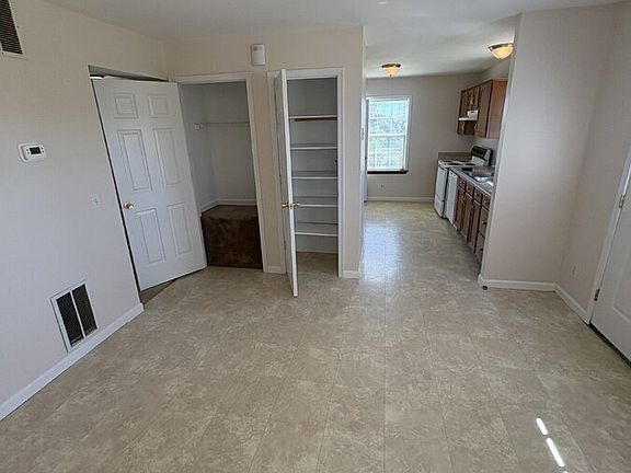5th image of 7066 Hat Creek Ln
