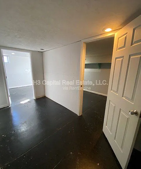 1215 W Main St — Photo 16