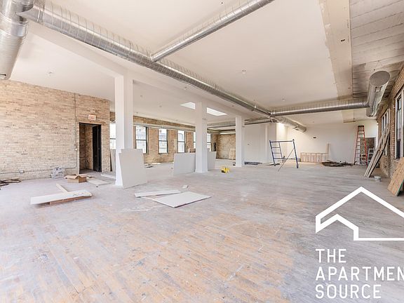 3rd image of 1834 W North Ave #3