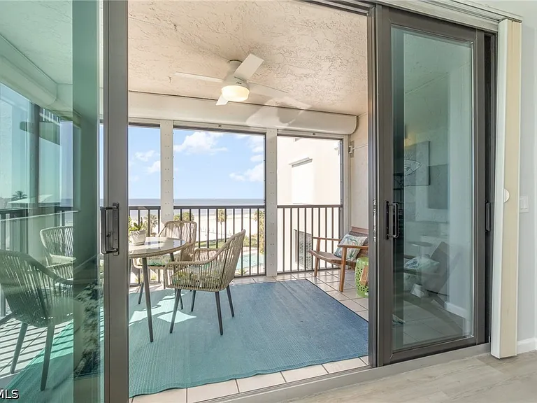 2810 Estero Blvd #511 — Photo 11