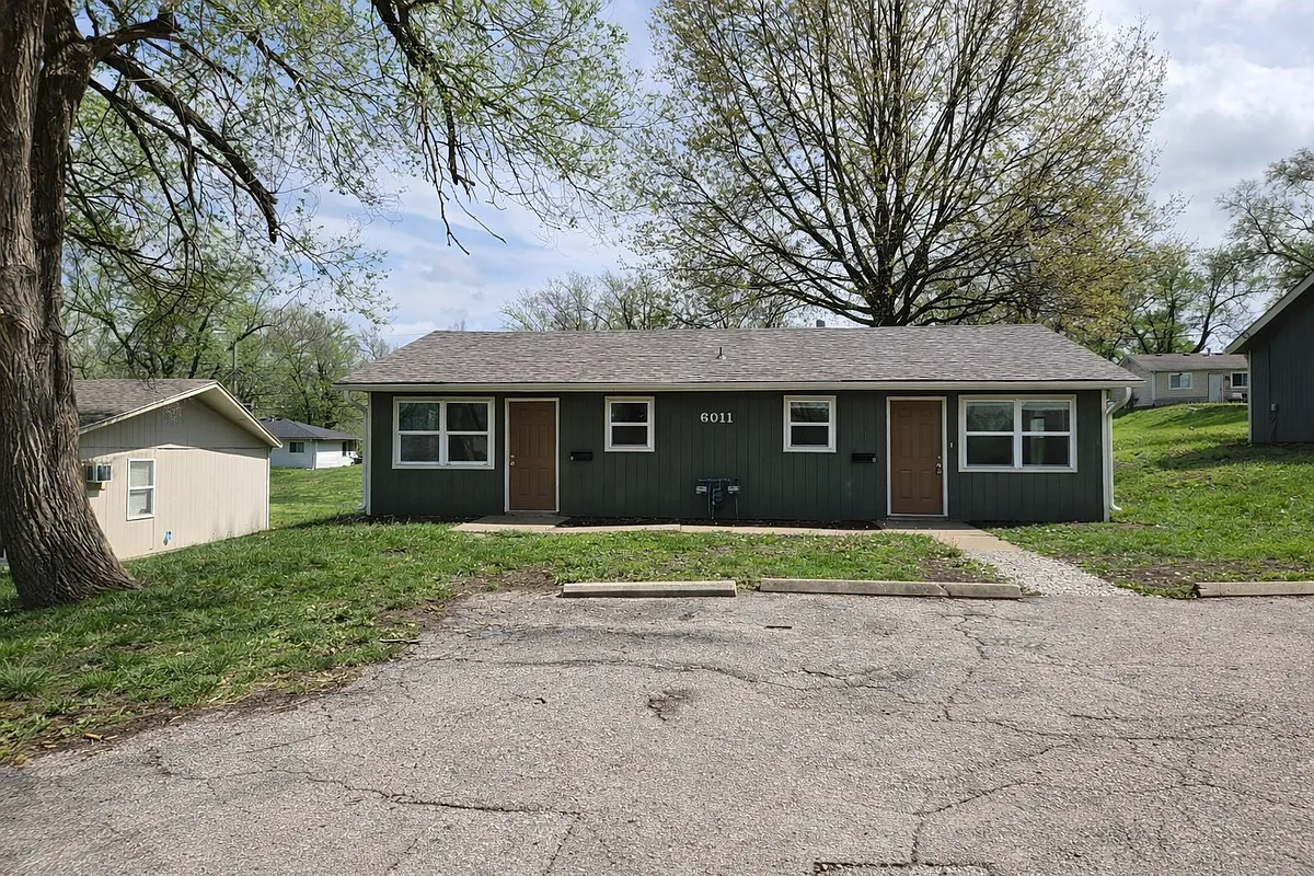 Front - 6011 E 151st Ter #A