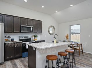 652 S Southgate St, Nixa, MO 65714